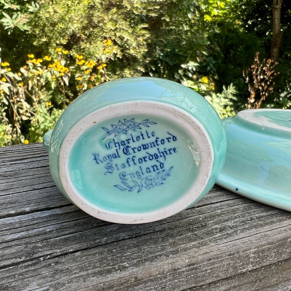 Charlotte Royal Crownford Staffordshire England Soap dish And Pitcher Set - Picture 11 of 15